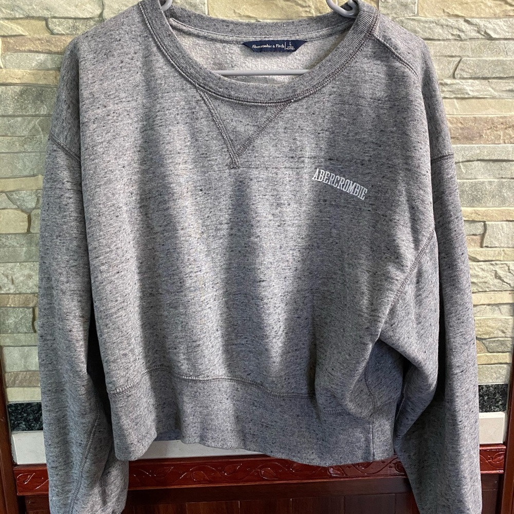 Crewneck sweater